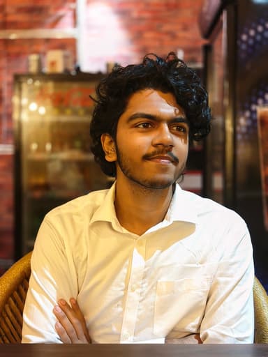 Portrait of Roopesh Patel